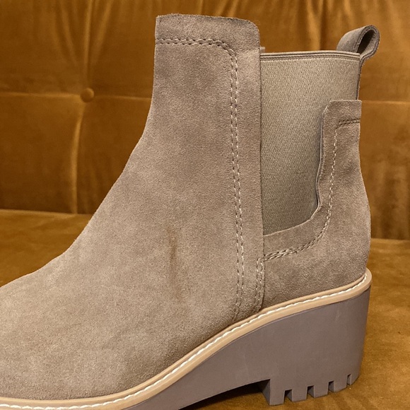 Dolce Vita Haily Suede Ankle Boots - Picture 5 of 6